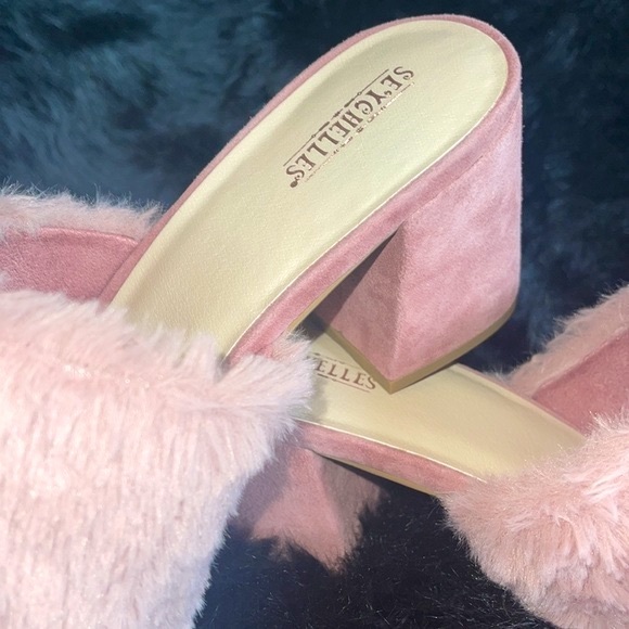 Seychelles Limited Edition Soft Pink Faux Fur & Suede Adapt Sandles SZ 10 NWTIB - Picture 5 of 7